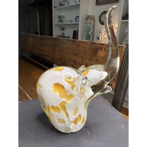 Elephant Art Glass White With Gold Spots Trunk Up Paperweight Figurine , 5 1/2 “ - Picture 3 of 7